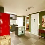 Kooljam House-Center Of Seoul-Itaewon-Spacious-3Min From The Subway