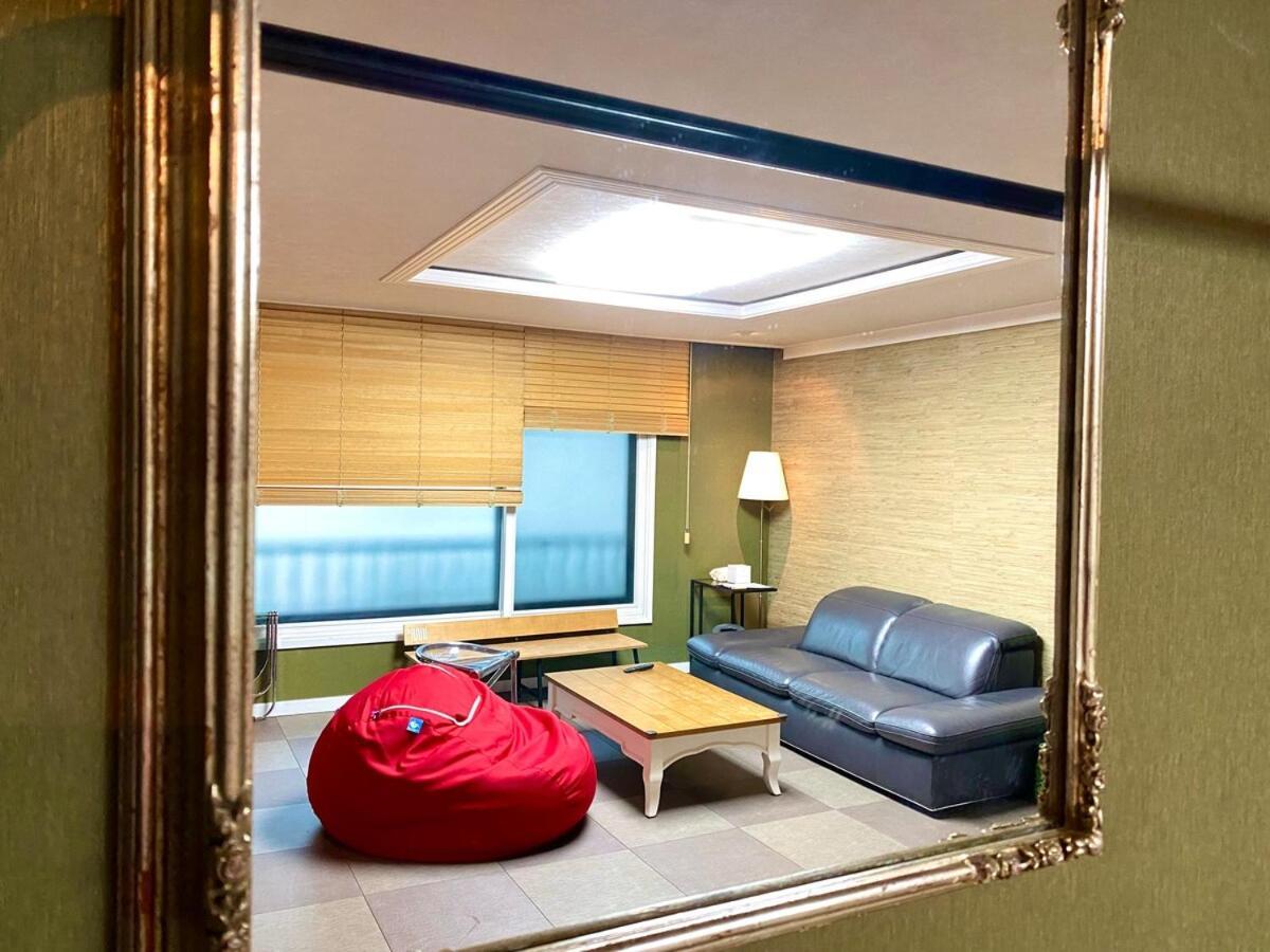 Kooljam House-center Of Seoul-itaewon-spacious-3min From The Subway
