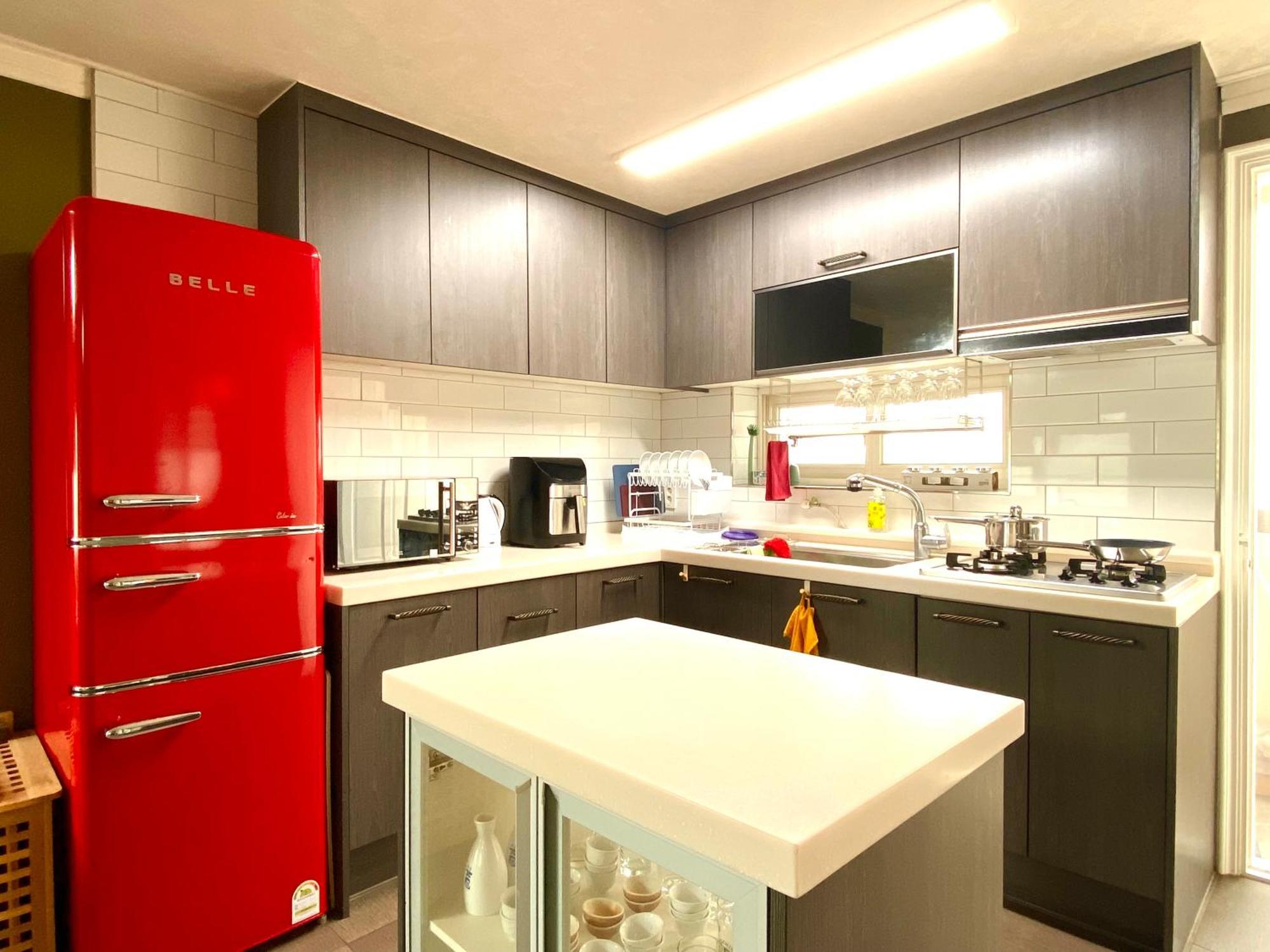 Villa Kooljam House-center Of Seoul-itaewon-spacious-3min From The Subway