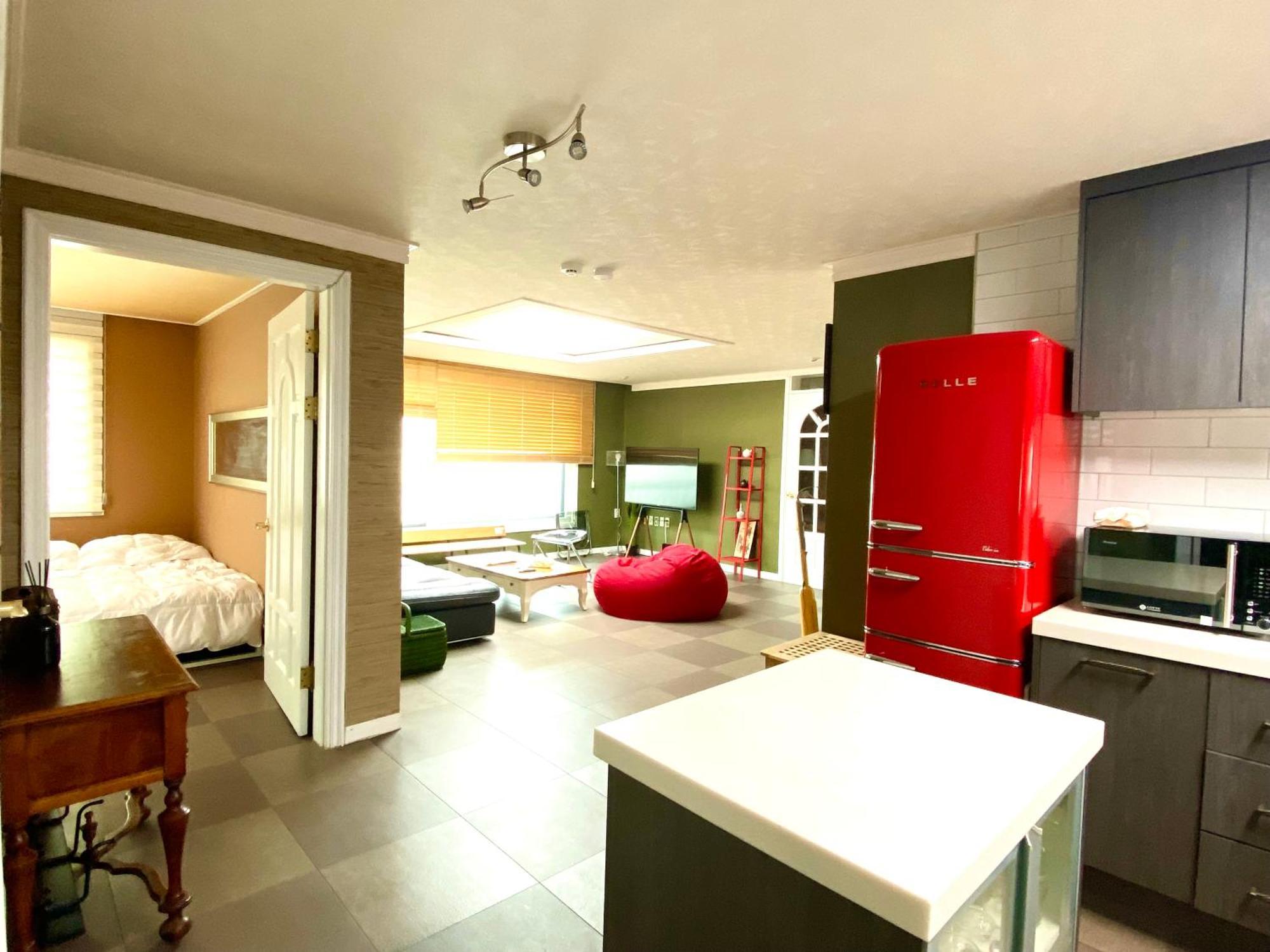 Kooljam House-center Of Seoul-itaewon-spacious-3min From The Subway Villa *