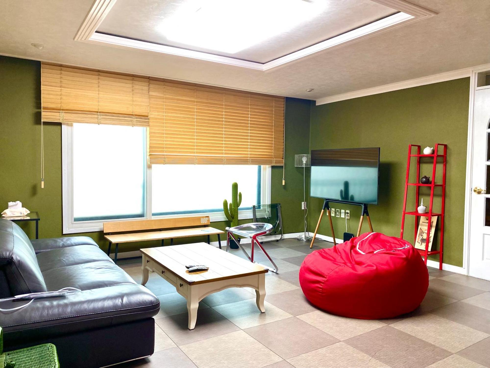 Villa Kooljam House-center Of Seoul-itaewon-spacious-3min From The Subway *